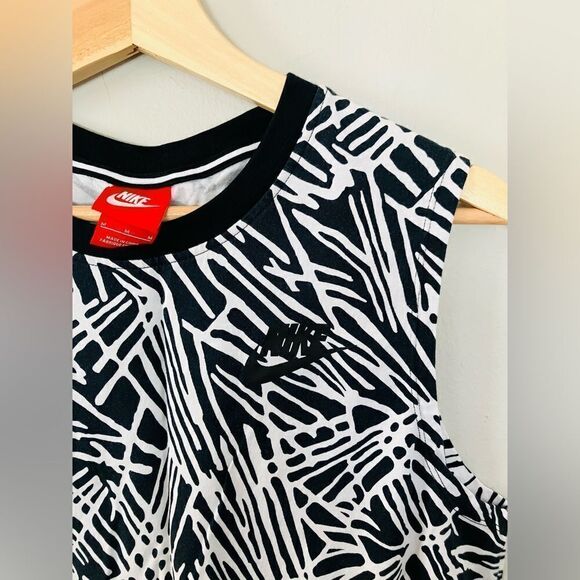 Nike Signal Palm Black and White Muscle tank - Picture 4 of 6